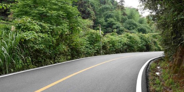公路隧道綜合監(jiān)控系統(tǒng)，實(shí)時(shí)監(jiān)測(cè)道路情況